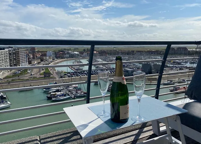 Zeeparel Duplex Loft Apartment *